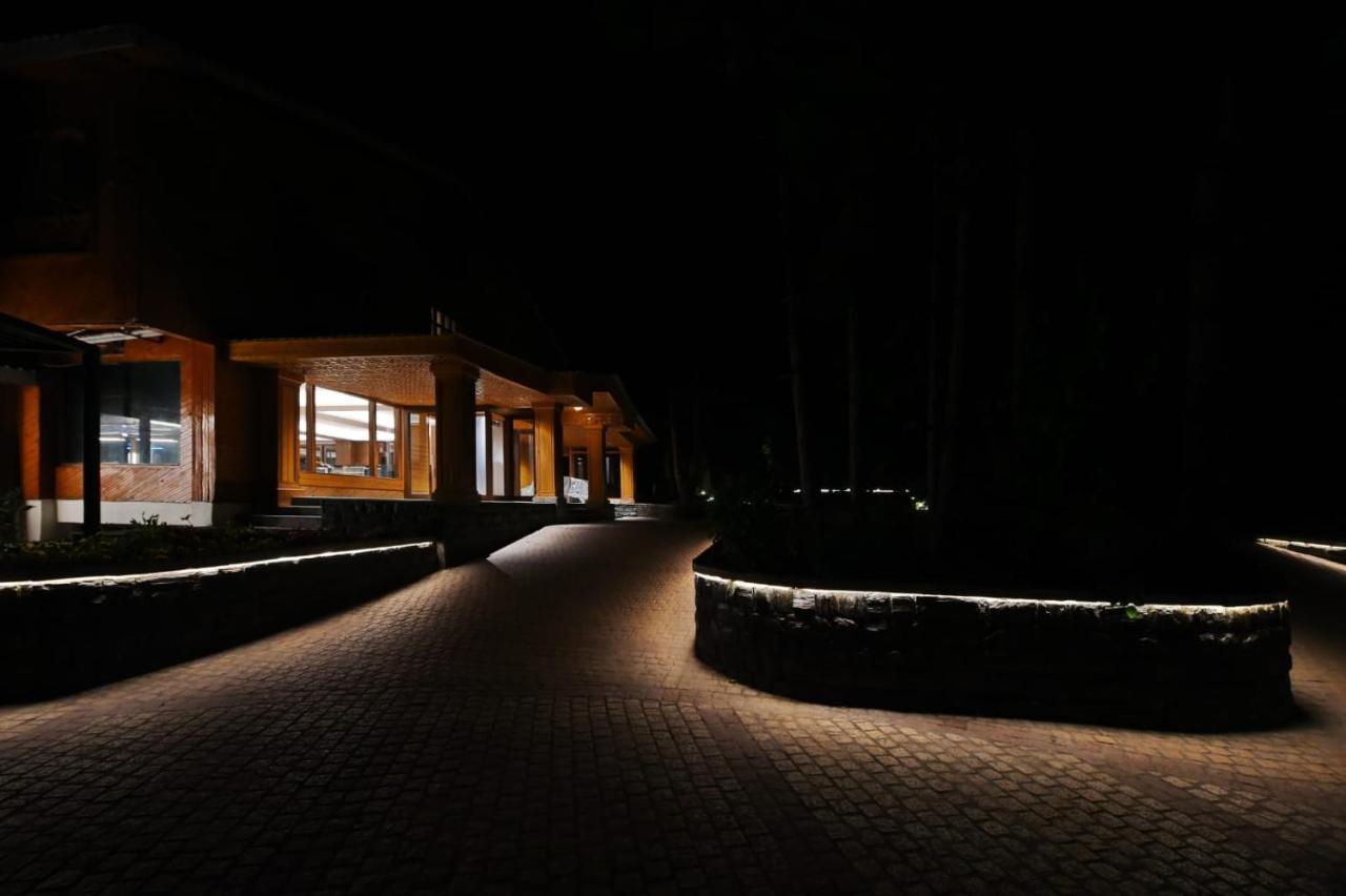 Radisson Golf Resort Pahalgām Kültér fotó