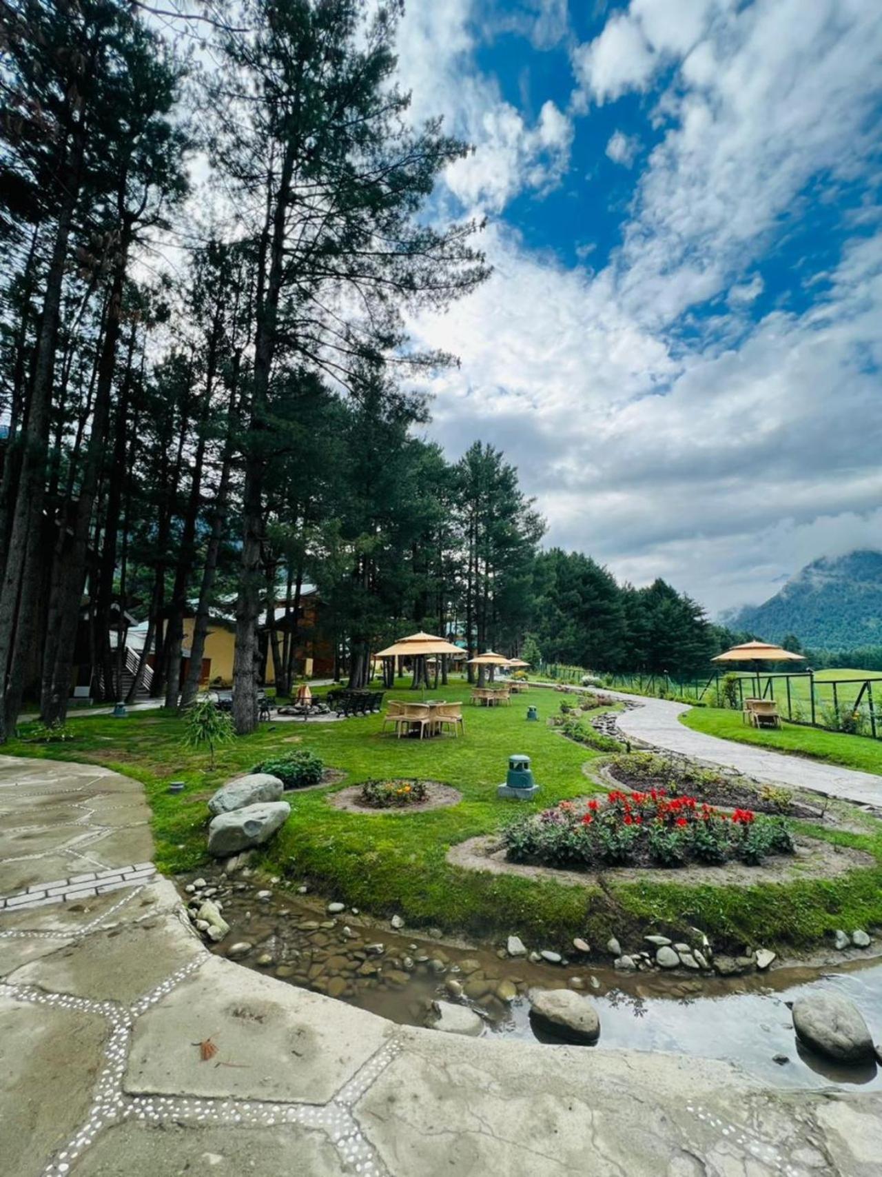 Radisson Golf Resort Pahalgām Kültér fotó