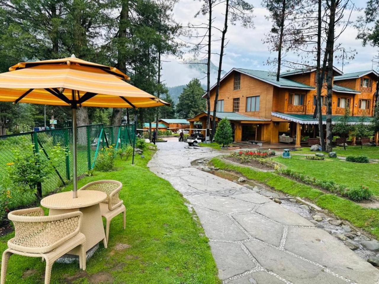 Radisson Golf Resort Pahalgām Kültér fotó